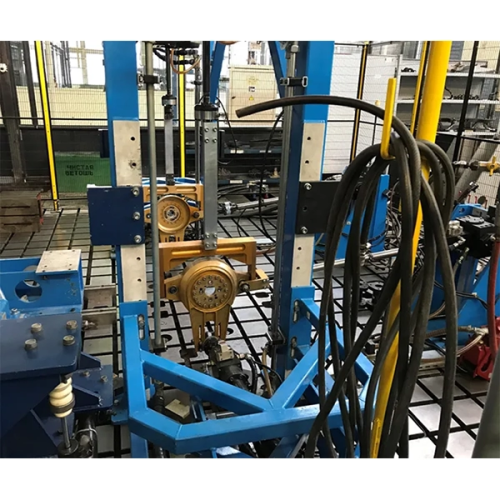 Испытательный стенд с системой Trial и гидроцилиндрами