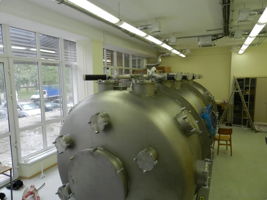 Высоковакуумная камера для испытаний ИПД_5.png