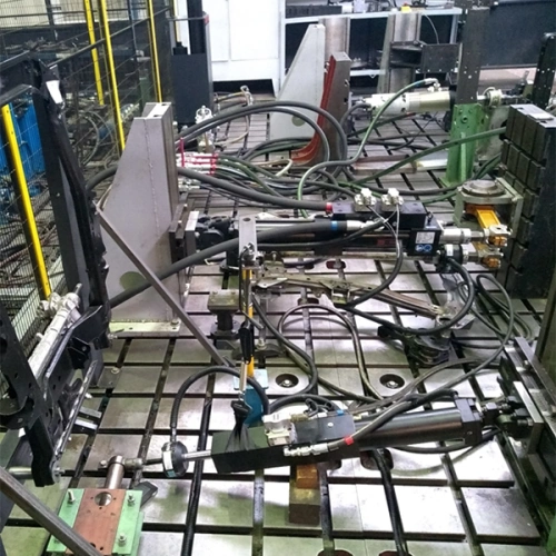 Испытательный стенд с системой Trial и гидроцилиндрами